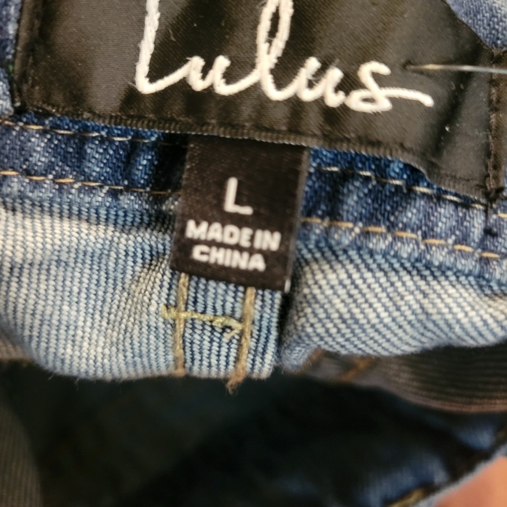 Lulu's  distressed denim overalls - Picture 5 of 11